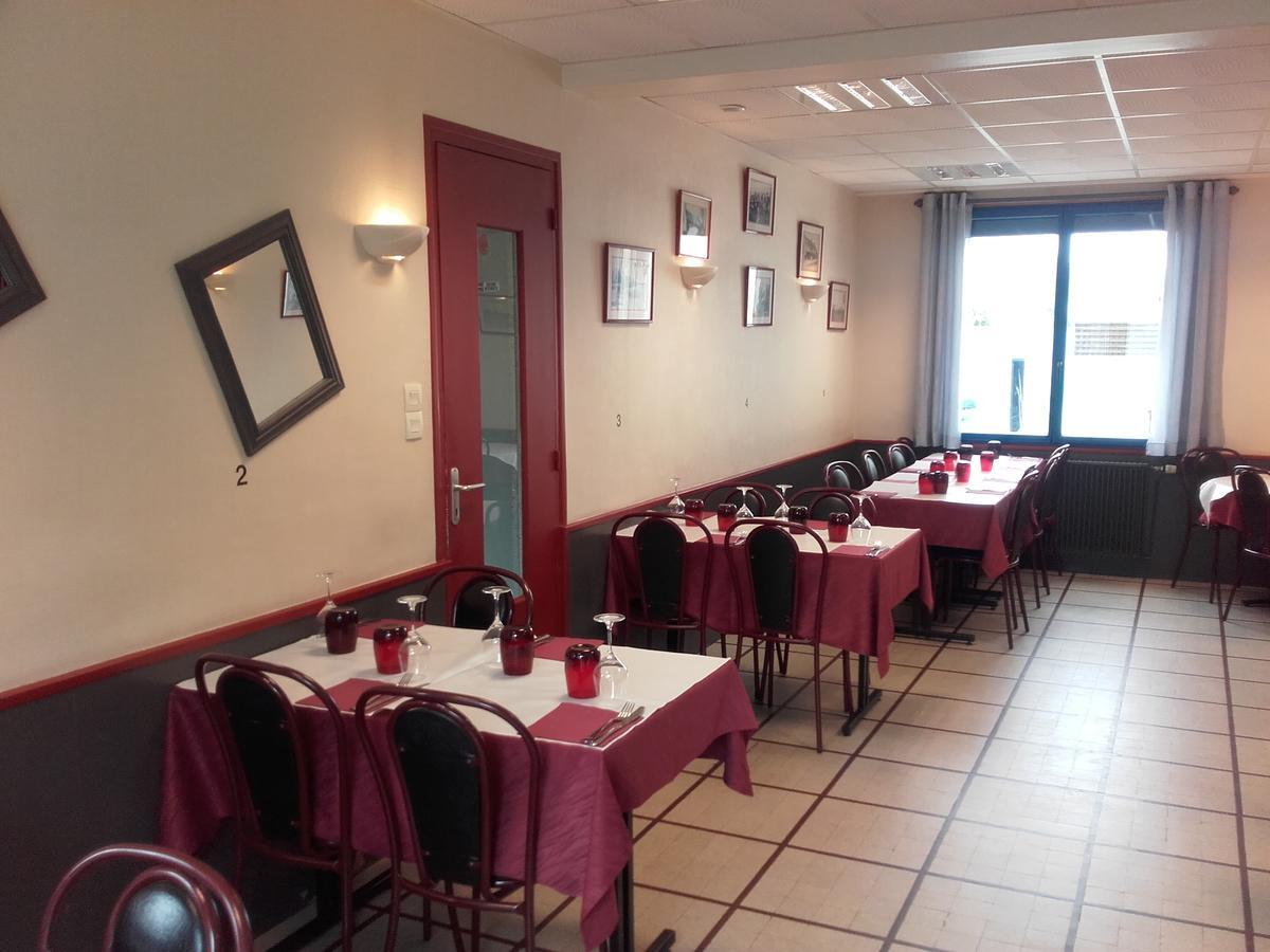 Hotel De La Plage Quineville Bagian luar foto